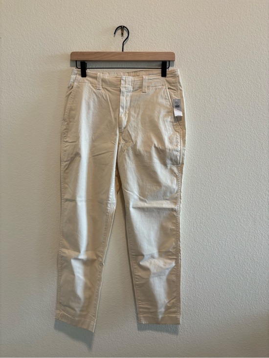 GAP Pants - NWT Downtown mid rise GAP khacki Chino Pants